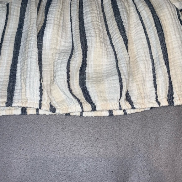 off the shoulder crop top - Picture 3 of 3